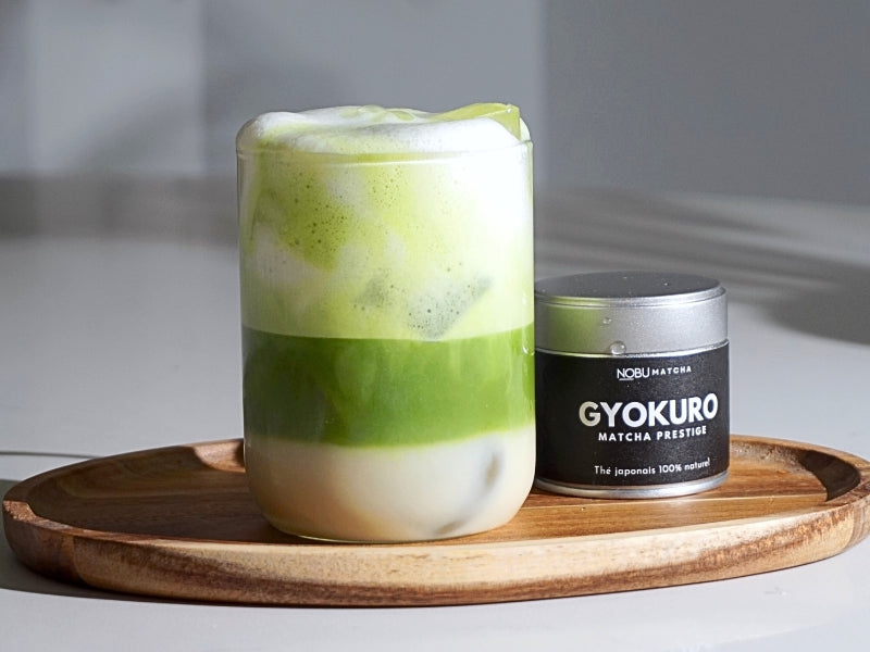 MATCHA LATTE GLACÉ : RECETTE FACILE ET RAPIDE | Une Boisson Rafraîchissante et Pleine d'Énergie