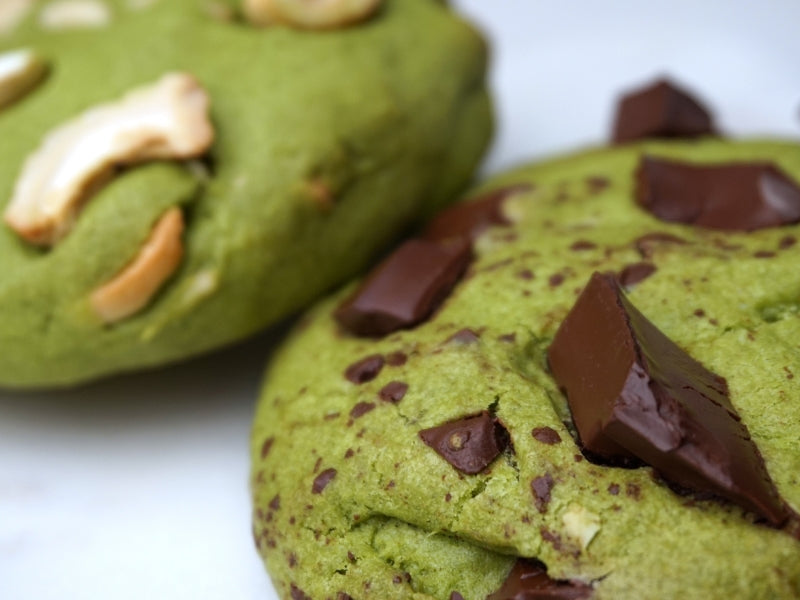 COOKIES AMÉRICAINS AU THÉ MATCHA - CHOCOLAT